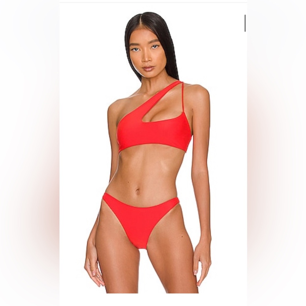 MIKOH Queensland 2 Bikini Top & Miyako 2 Bikini Bottom